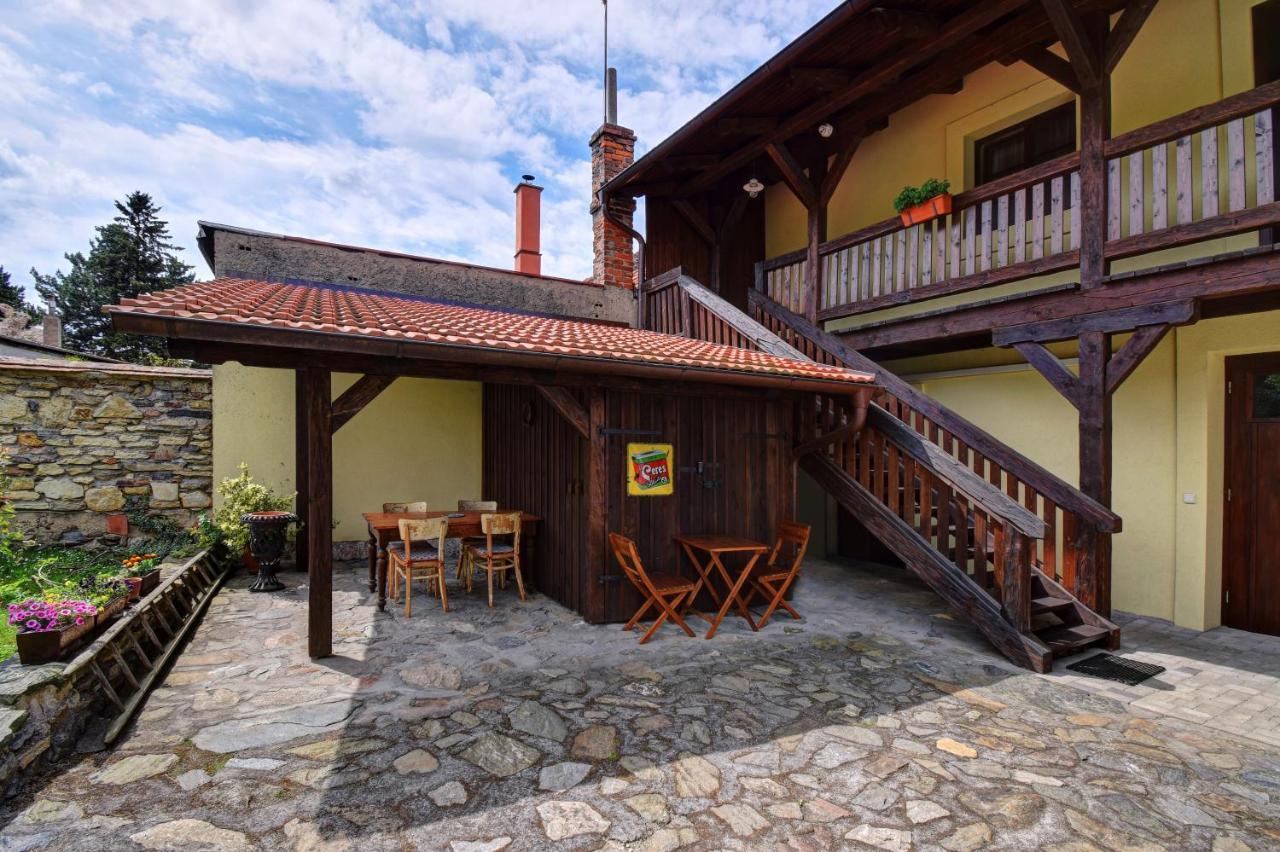 Na Letnim Byte Kourim Exterior photo